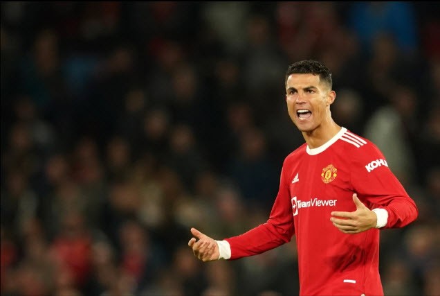 Ronaldo giận dữ bật ‘máy sấy tóc’ của Sir Alex trước cả đội MU - ảnh 4