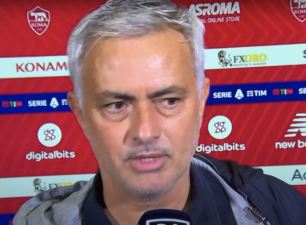 Mourinho giận dữ bỏ phỏng vấn sau khi mất kỷ lục bất bại - ảnh 3