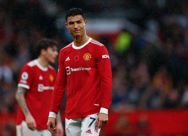 Ronaldo nên ngồi dự bị ở MU, Solskjaer gặp rắc rối - ảnh 4