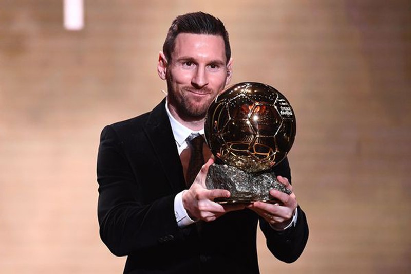Messi 'ngồi một chỗ' nhận quả bóng vàng thế giới 2021 - ảnh 2
