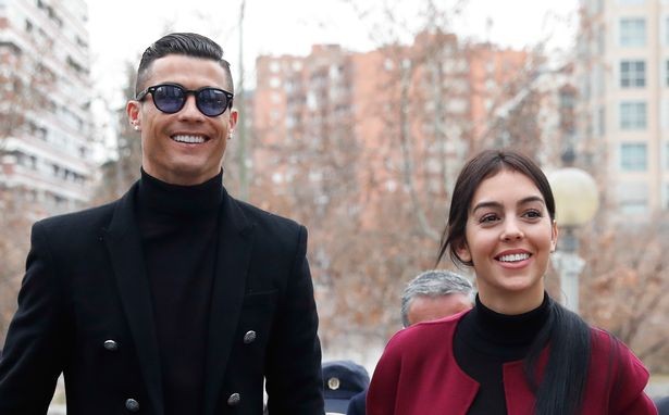 Ronaldo đăng video đầy tình cảm tiết lộ giới tính cặp song sinh - ảnh 4