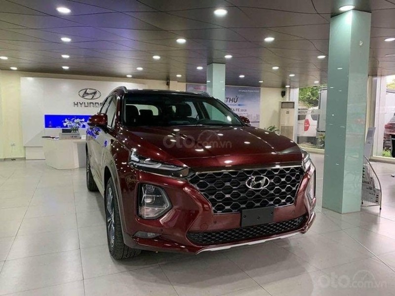 Hyundai SantaFe bất ngờ ưu đãi 120 triệu đồng - ảnh 1