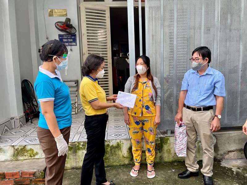 'Đồng hành vượt cạn' giúp mẹ bầu có hoàn cảnh khó khăn vượt qua COVID-19 - ảnh 1