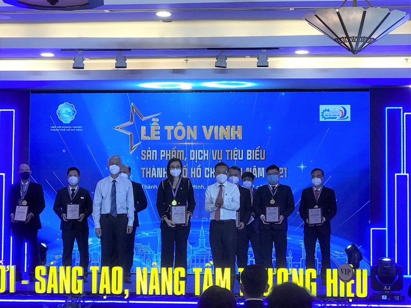 Công bố và tôn vinh 123 sản phẩm dịch vụ tiêu biểu TP.HCM năm 2021 - ảnh 1