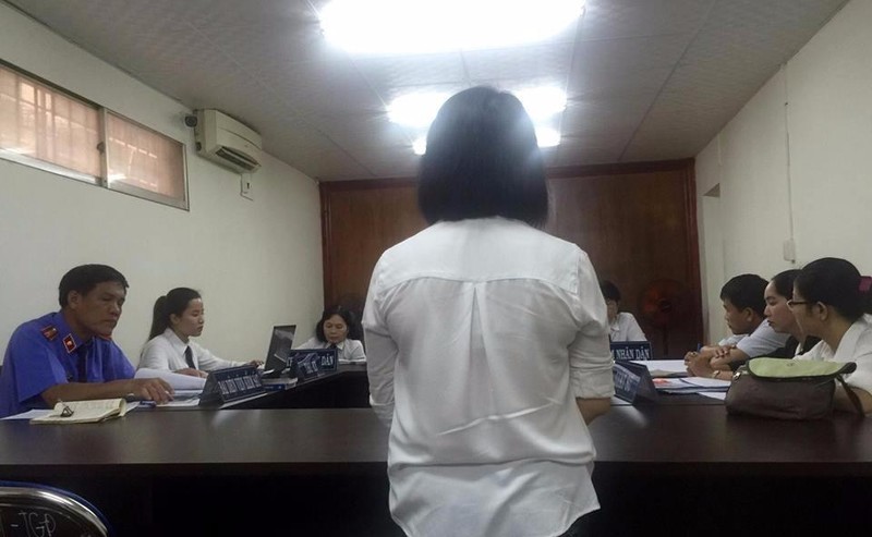 Đang xử vụ án mẹ làm con gái 2 tuổi tử vong - ảnh 2