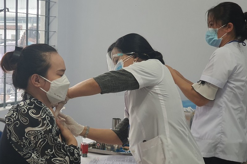 Cà Mau đề nghị hỗ trợ khẩn 1,3 triệu liều vaccine phòng COVID19 - ảnh 1