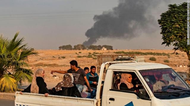 Người Kurd nháo nhào di tản sau khi Syria bị tấn công - ảnh 2
