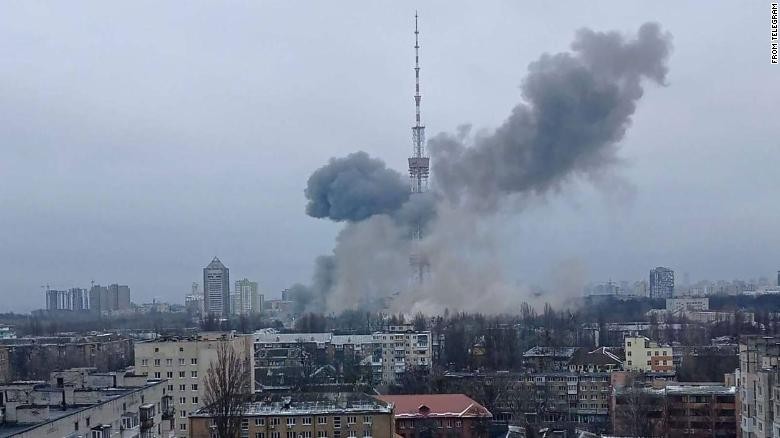Nga đồng loạt đánh bom các khu vực trong và ngoài thủ đô Kiev - ảnh 1