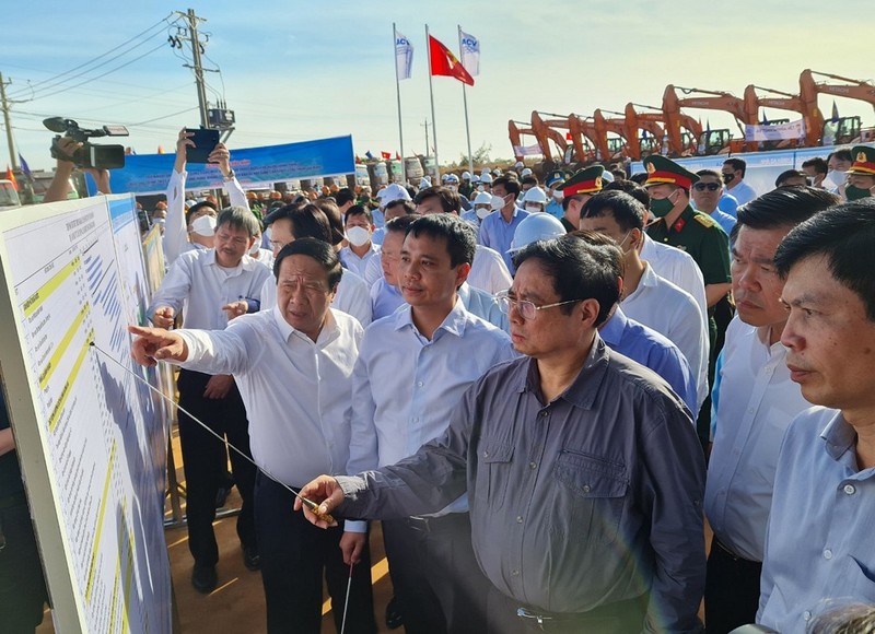 Thủ Tướng kiểm tra dự án sân bay Long Thành: 'Ai không làm đứng sang bên' - ảnh 1