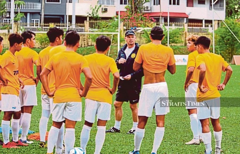 HLV Úc 'chảnh' để yêu sách đội tuyển trẻ Malaysia - ảnh 1