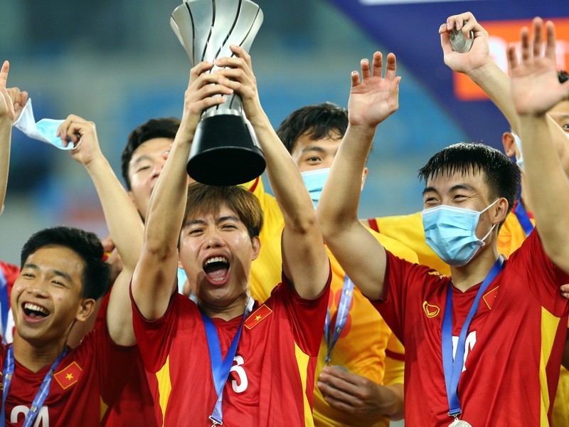 Chùm ảnh U-23 VN đăng quang Đông Nam Á tại Morodok sau khi đánh bại Thái Lan - ảnh 3