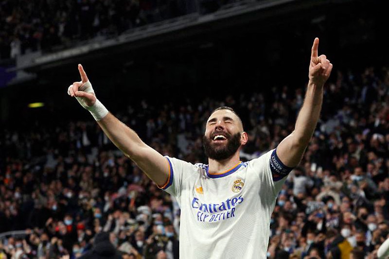 Benzema làm náo loạn phòng thay đồ của PSG - ảnh 1