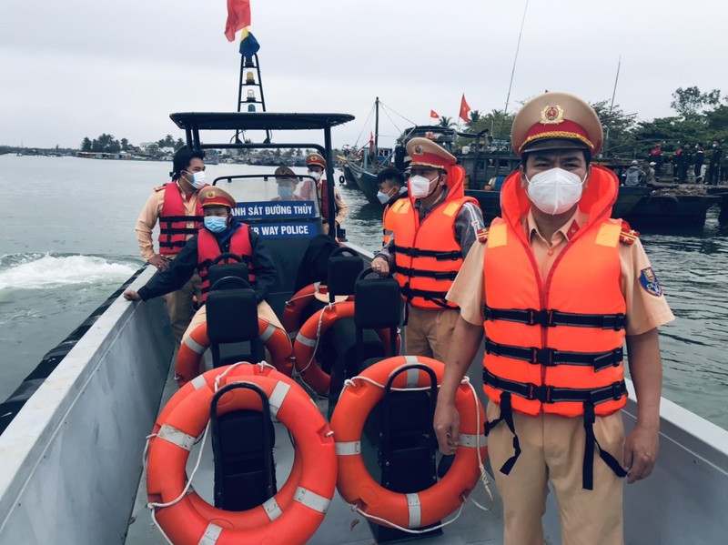 Cục CSGT Bộ Công an chỉ đạo ‘nóng’ sau vụ chìm ca nô ngoài biển Cửa Đại - ảnh 1