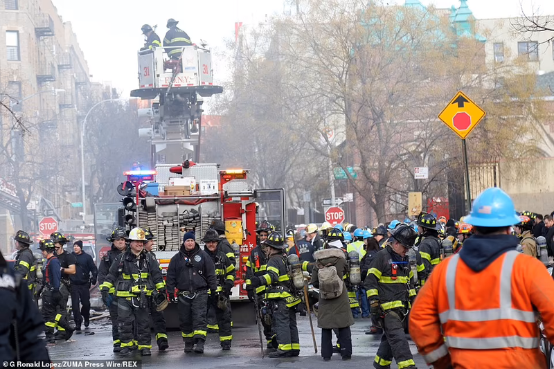 VIDEO: Nổ lớn nghi rò khí gas, sập nhà 3 tầng ở New York, nhiều thương vong  - ảnh 1