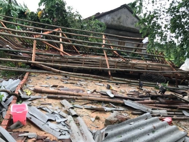 Hàng trăm căn nhà ở Quảng Ngãi hư hỏng do bão số 5 - ảnh 1