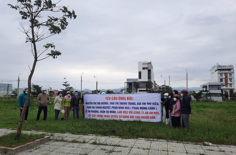 Quảng Nam: Người dân kéo đến dự án đòi sổ đỏ - ảnh 1
