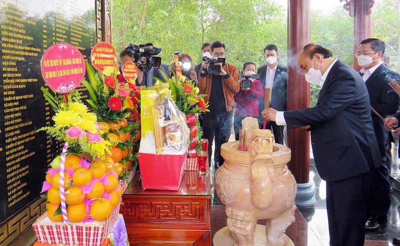 Chủ tịch nước dự lễ khánh thành Nhà bia ghi danh liệt sĩ ở Quảng Nam - ảnh 2