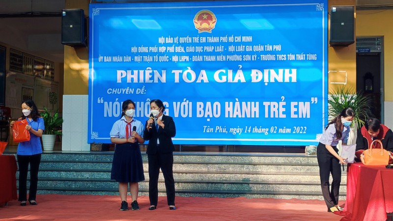 Sôi động phiên tòa giả định 'Nói không với bạo hành trẻ em' - ảnh 3