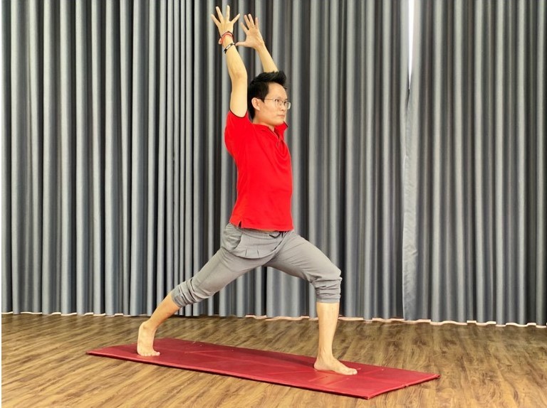 Nhà vô địch yoga hướng dẫn tập thở cho F0 tại nhà  - ảnh 1