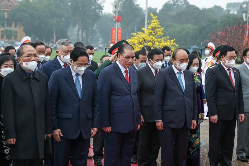Lãnh đạo Đảng, Nhà nước vào Lăng viếng Chủ tịch Hồ Chí Minh dịp Tết Nhâm Dần - ảnh 4