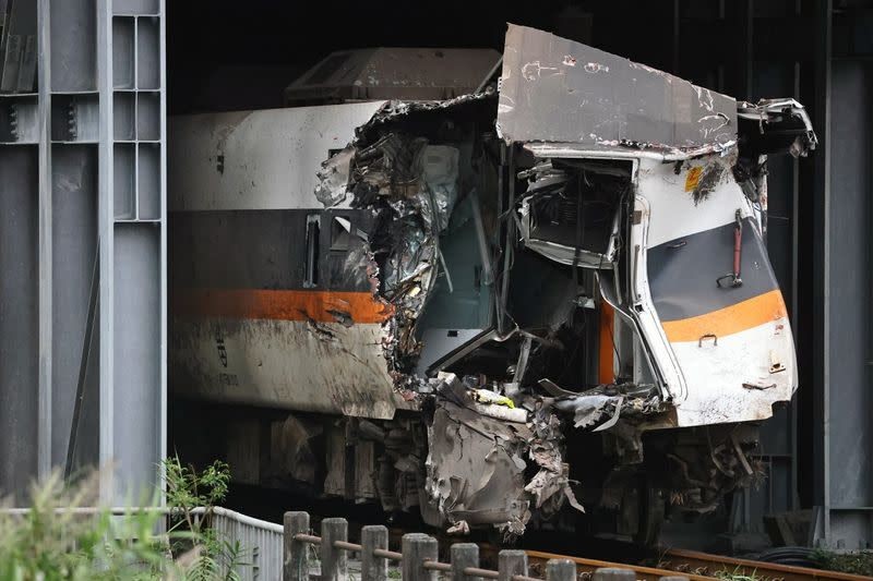 Một phút trước vụ tai nạn tàu hỏa kinh hoàng ở Đài Loan - ảnh 1