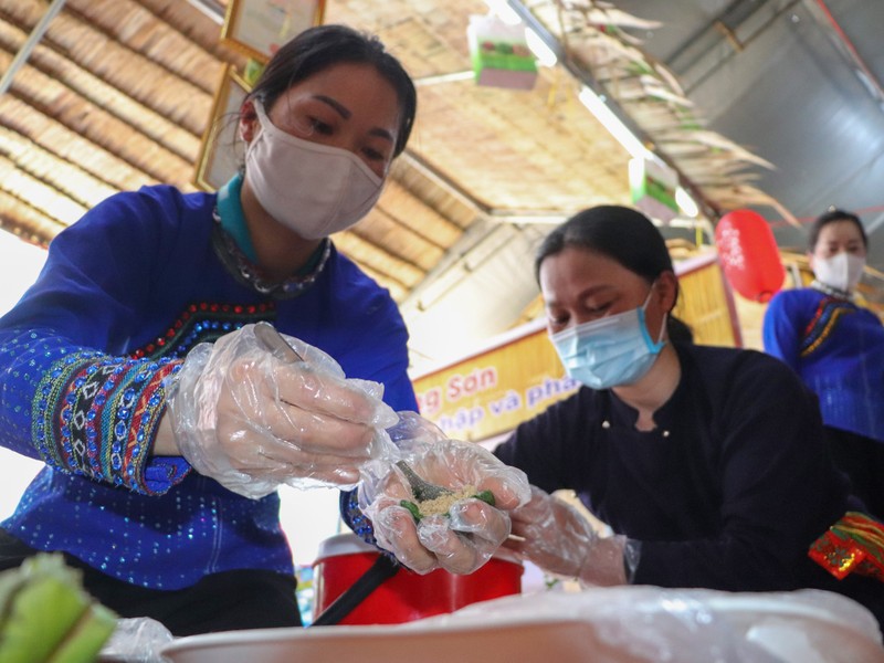 Mục sở thị cách làm bánh ngải Lạng Sơn - ảnh 3