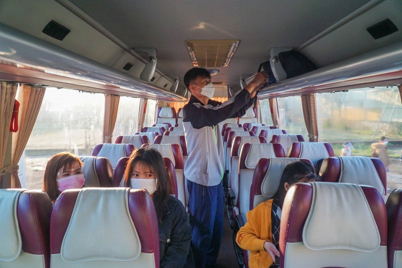 Đà Nẵng đưa hàng ngàn công nhân về quê đón Tết trên những chuyến xe miễn phí - ảnh 6
