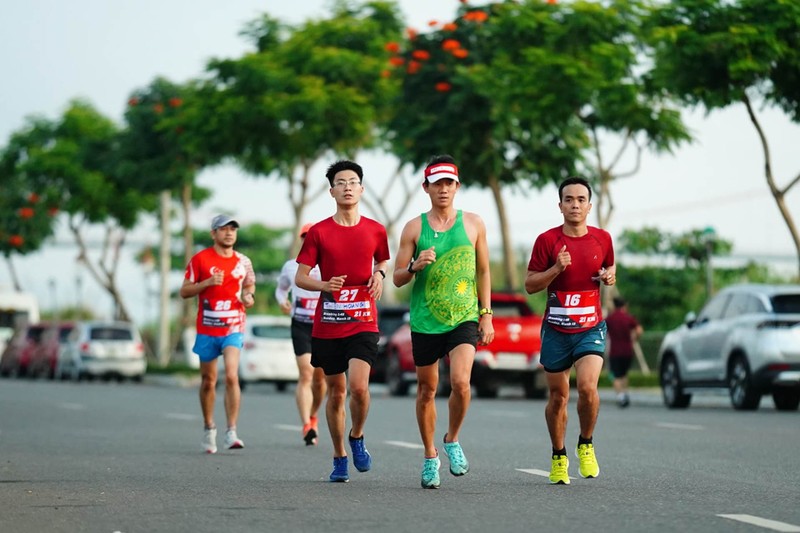 Đà Nẵng: Hơn 4.000 người chạy marathon kích cầu du lịch - ảnh 1