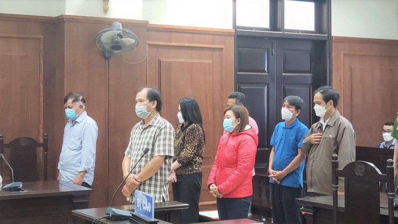 Vụ lộ đề thi ở Phú Yên: 1 bị cáo được chuyển sang án treo - ảnh 1