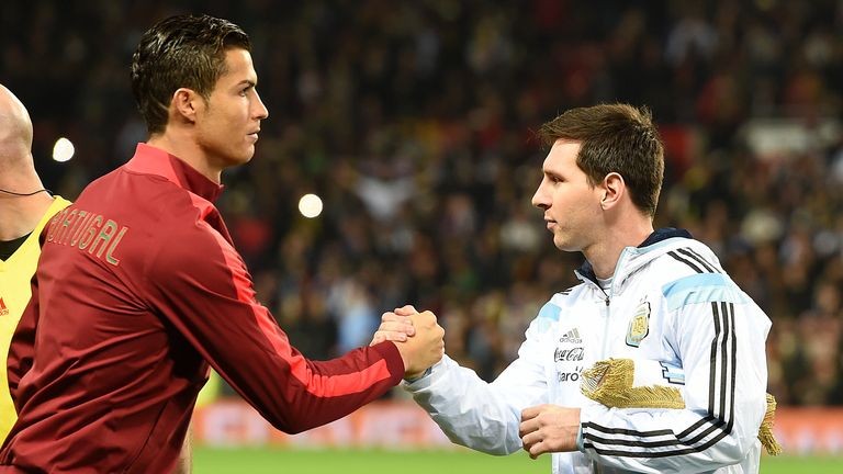 Messi khó chịu khi bị so sánh với Ronaldo - ảnh 4