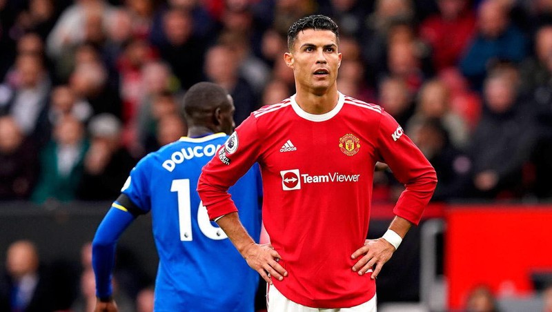 Ronaldo đòi chơi bóng đến 42 tuổi, Rangnick không bổ nhiệm đội trưởng mới của MU - ảnh 2