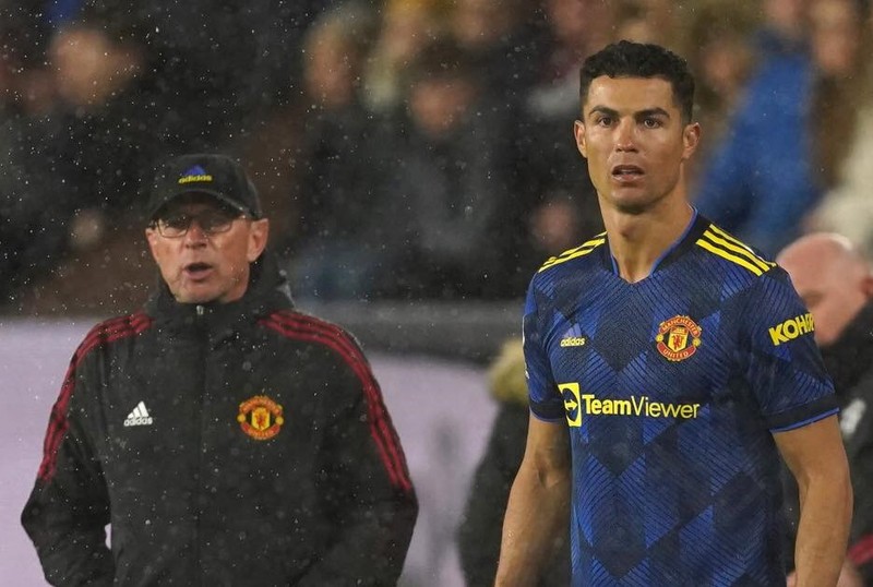 Ronaldo chê HLV Rangnick không đủ trình độ dẫn dắt MU - ảnh 2