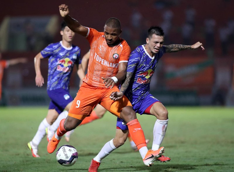 ‘Đại gia V-League’ mất hàng loạt sao do nhiễm COVID-19 - ảnh 3