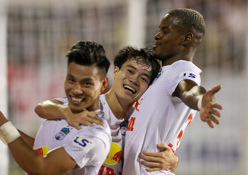 Kiatisak thiết quân luật với sao HA Gia Lai, chuẩn bị AFC Champions League  - ảnh 3