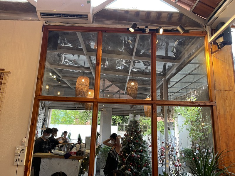 View hút mắt từ những quán cà phê Noel - ảnh 8