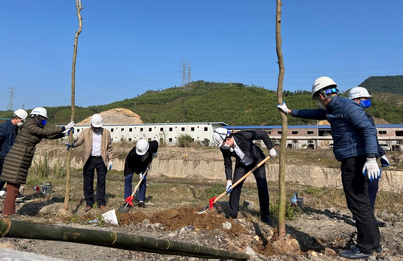 Nhiệt điện Mông Dương phát động Tết trồng cây Xuân Nhâm Dần 2022 - ảnh 3