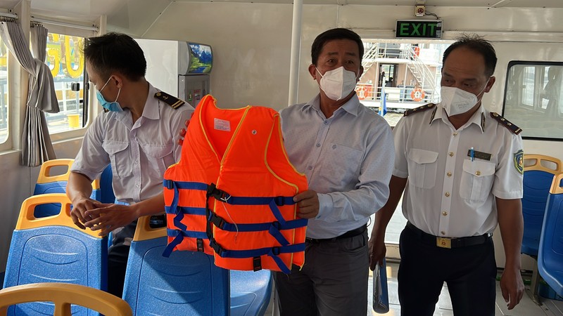 Sau vụ lật ca nô ở Quảng Nam, người dân TP.HCM...  sợ đi tàu - ảnh 11