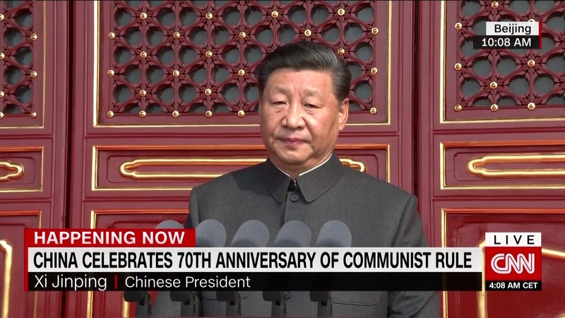 Chủ tịch Trung Quốc Tập Cận Bình tại Quảng trường Thiên An Môn sáng nay 1-10. Ảnh: CNN