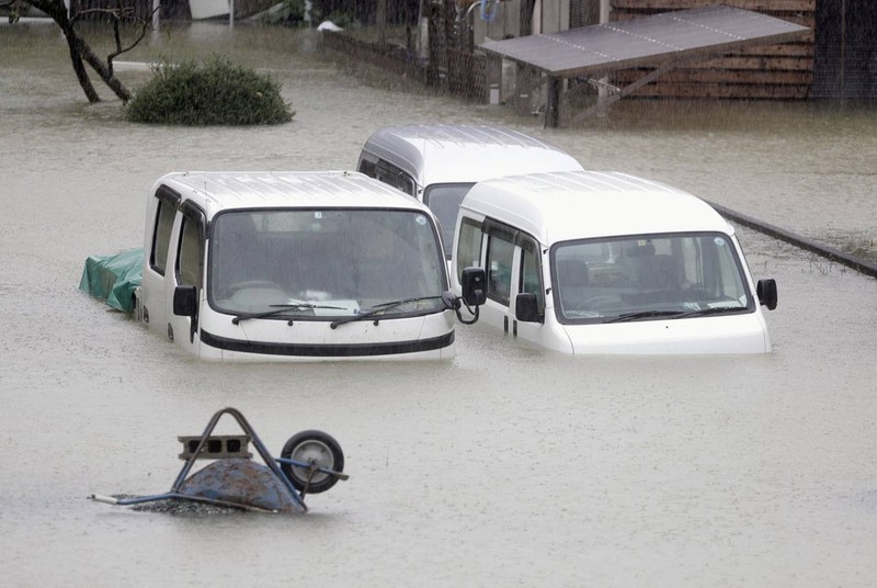 Ngập lụt ở TP Ise, tỉnh Mie (Nhật) khi bão Hagibis tràn vào. Ảnh: REUTERS