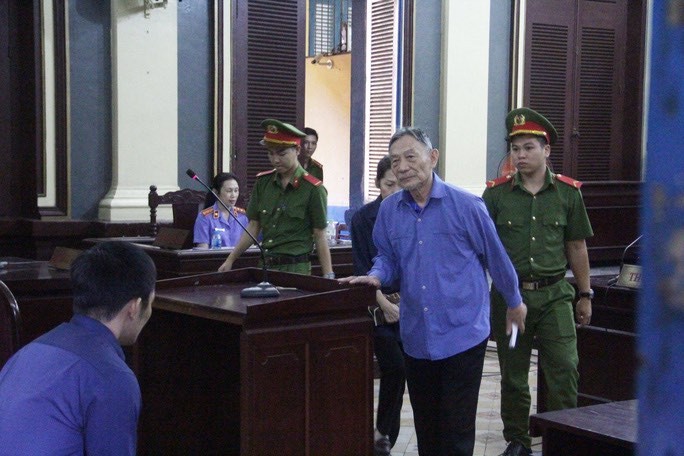 Cựu tổng giám đốc kêu oan, VKS đề nghị 20 năm, tòa xử tù chung thân - ảnh 1