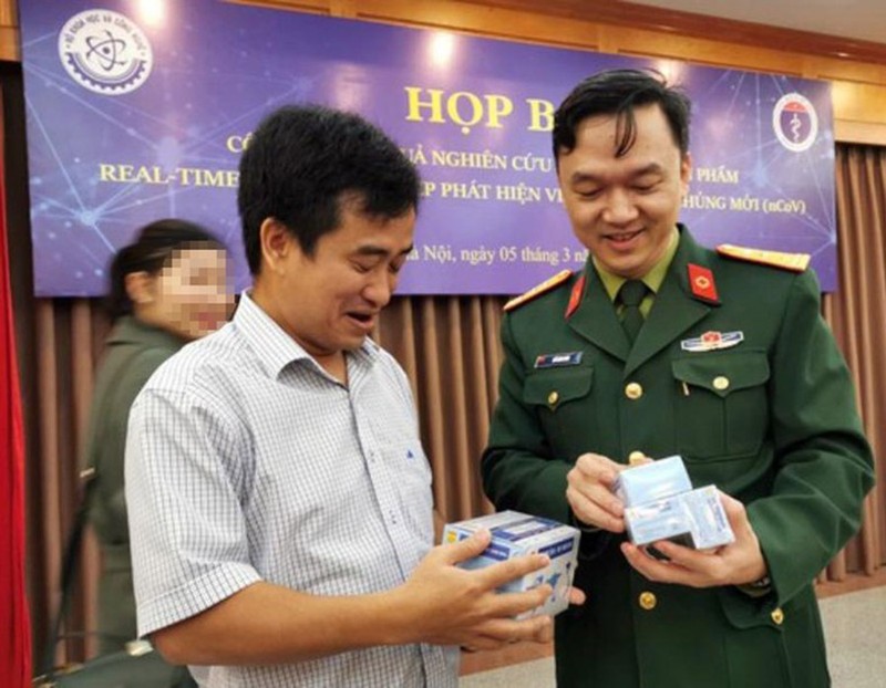 Bắt 2 sĩ quan cấp tá của Học viện Quân y trong vụ kit test Việt Á - ảnh 1
