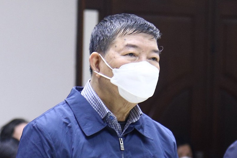 Bắt tay nâng khống giá robot phẫu thuật, cựu giám đốc BV Bạch Mai bị 5 năm tù - ảnh 1