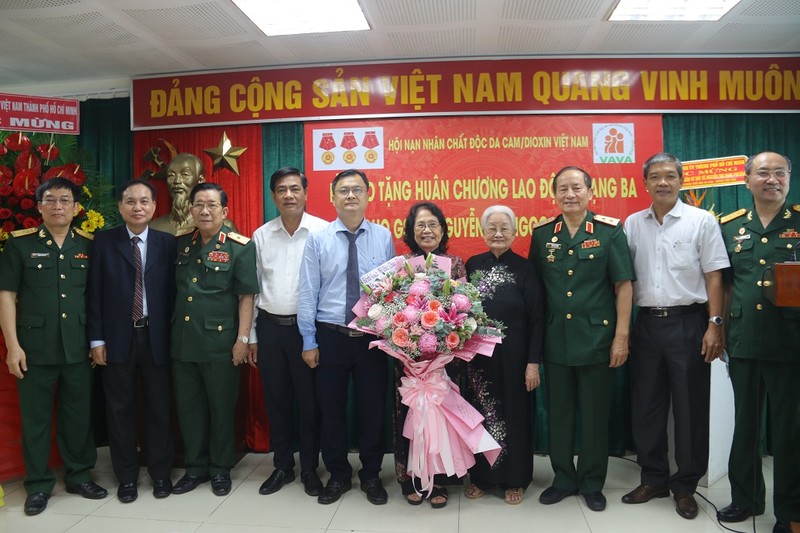 'Chỉ cần còn sống sẽ cố gắng hỗ trợ nạn nhân chất độc da cam' - ảnh 9