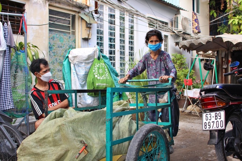 Tết không bánh không hoa nhưng nhặt được nhiều ve chai hơn - ảnh 5