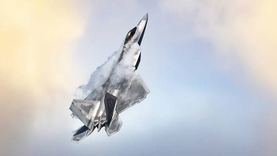 Lý do gì Mỹ muốn cho 33 'chim ăn thịt' F-22 Raptor về hưu? - ảnh 1