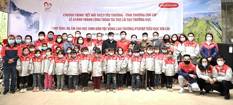 Dai-ichi Life Việt Nam hỗ trợ 500 triệu đồng cho trẻ em Mèo Vạc, Hà Giang - ảnh 1