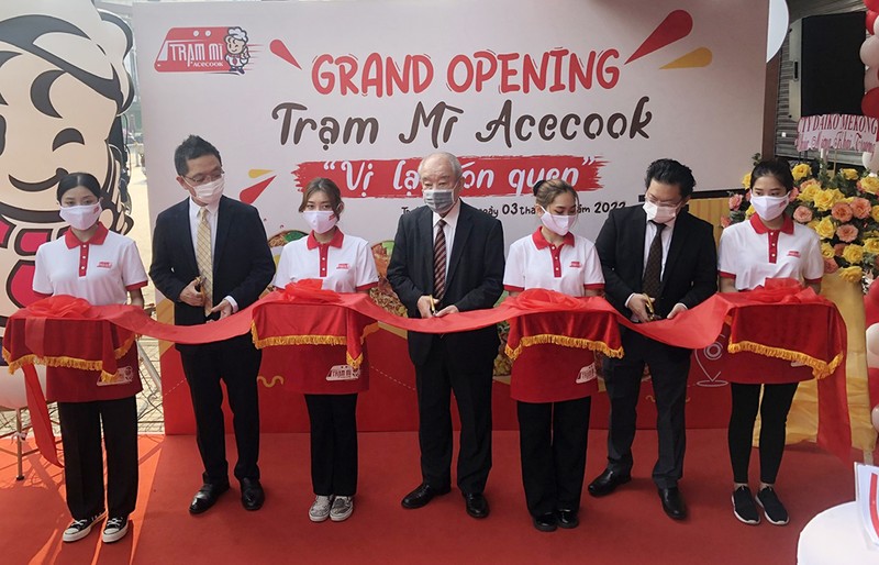 Acecook Việt Nam ra mắt mô hình “Trạm mì Acecook” đầu tiên ở TP.HCM - ảnh 1
