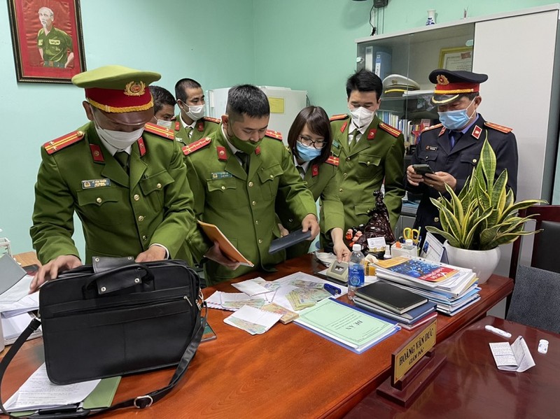 Giám đốc CDC Thừa Thiên Huế bị bắt liệu có liên quan đến Việt Á? - ảnh 3