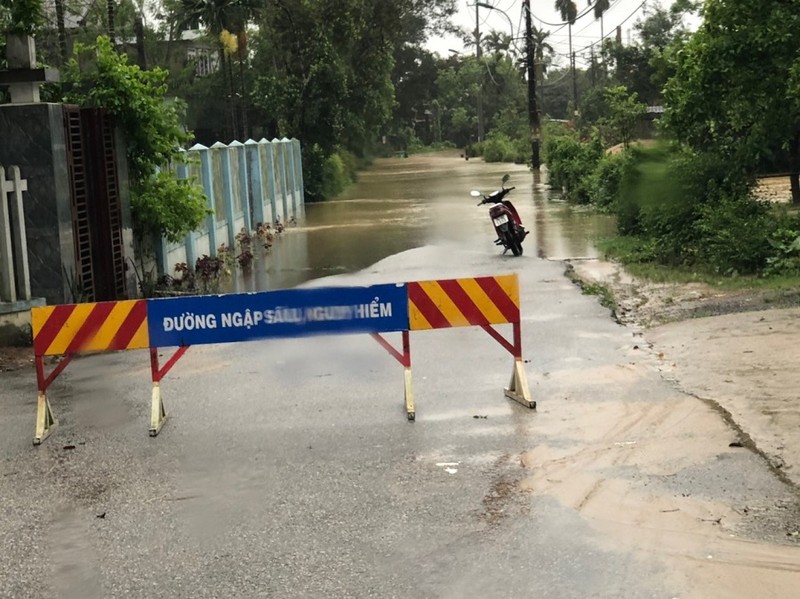 Nam thanh niên bị lũ cuốn trôi - ảnh 1