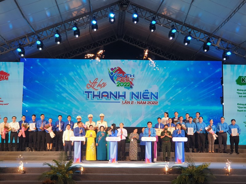 TP.HCM vinh danh Cán bộ Đoàn tiêu biểu và trao giải Hồ Hảo Hớn 2022 - ảnh 4